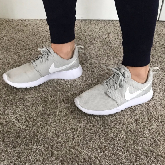 how to clean nike roshe white